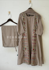 Chanderi Embroidered Suit Set - Pehnava Lawns