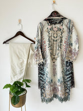 Classic Three Piece Suit-1678