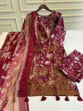 Traditional Embroidery Detailed Suit-6 - Pehnava Lawns