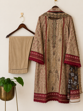 Signature Embroidered Lawn Unstitched Suit-3579