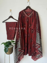 Printed Three-Piece Suit Set-17033 - Pehnava Lawns