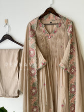 Rich Embroidered Pleated Suit-No.3