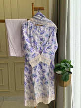 Signature Lawn Suit Featuring Lace Detailings-7