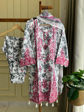 Traditional Embroidery Detailed Suit-7