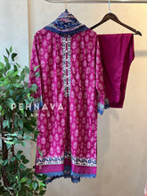 Luxurious trendy pure lawn