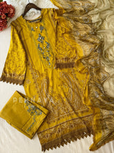 Embroidery Print Suit