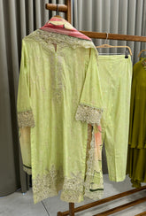 Signature Lawn Suit Featuring Lace Detailings-8