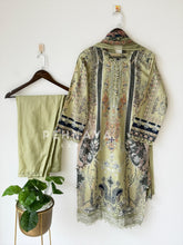 Classic Three Piece Suit-1671 - Pehnava Lawns