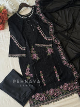 Classic Floral Embroidery Set-5560