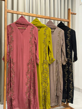 Chinnon handworked Side-slitted suit with flared bottom