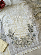 Signature Floral Printed Lawn Unstitched Suit-1895