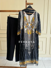 Muslin Hand detailed suit -M-16