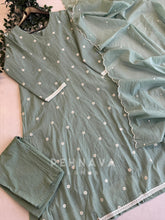 Premium Scallop Anarkali suit - Pehnava Lawns