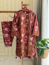 Traditional Embroidery Detailed Suit-6