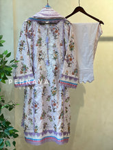 Luxurious trendy pure lawn
