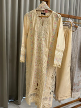 Luxurious Trendy Pure lawn Suit-0928