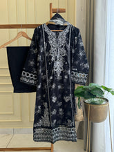 Premium Hand Embroidery Lawn Suit-4