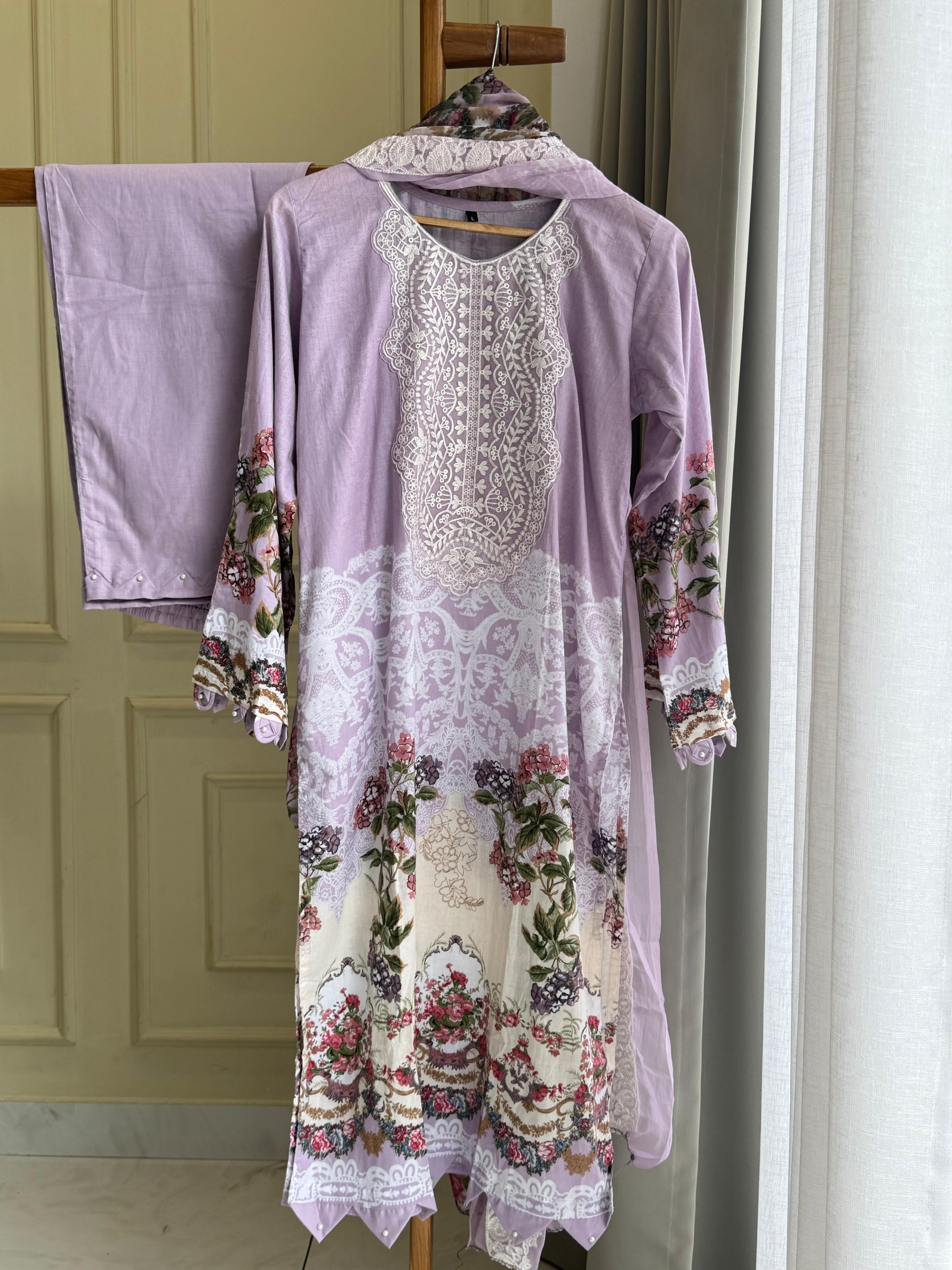 Trendy Pakistani Casual suit-4577 Pehnava Lawns Trendy Pakistani Casual suit-4577 Pehnava Lawns