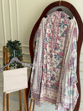 Floral Printed Unstitched Suit(6-8Days Dispatching Time)