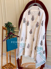 Thread Embroidered Unstitched Suit(6-8 Days Dispatching Time)