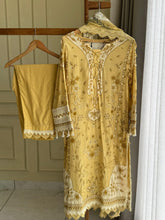 Casual Fit Lawn Suit- 08922