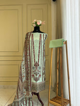 Digital Printed Lawn Suit-9