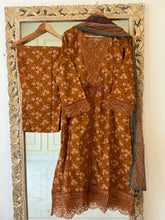 Pure Lawn Suit with embroidered patches and lace detailings-Sd2