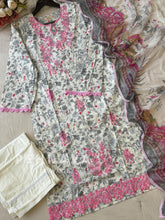 Floral Embroidered Lawn Suit-4004 - Pehnava Lawns
