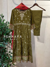 Luxurious trendy pure lawn