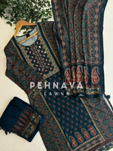 Classic Muslin Printed Ethnic Ensemble - Pehnava Lawns