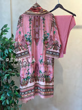 Luxurious trendy pure lawn