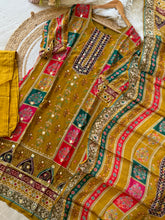 Crepe Hand detailed suit -yellow 124