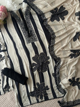 Pure muslin suit with handwork detailings 284