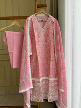 Lace Detailed Pakistani Suit-5