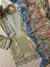 Green Embroidery Detailed Floral Suit