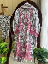 Traditional Embroidery Detailed Suit-7