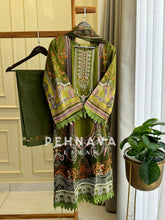 Classic Pakistani Lawn Suit - Pehnava Lawns