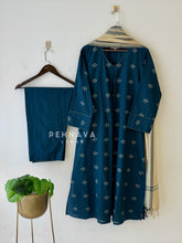 Pin-tuck Embroidered Three Piece Set 520811