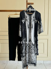 Muslin Hand detailed suit -M-08