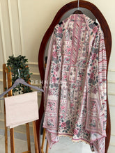 Floral Printed Unstitched Suit (6-8Days Dispatching Time)