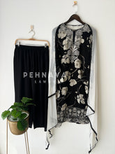 New Floral Embroidery Kurtha Suit