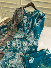 Traditional Embroidery Detailed Suit-4