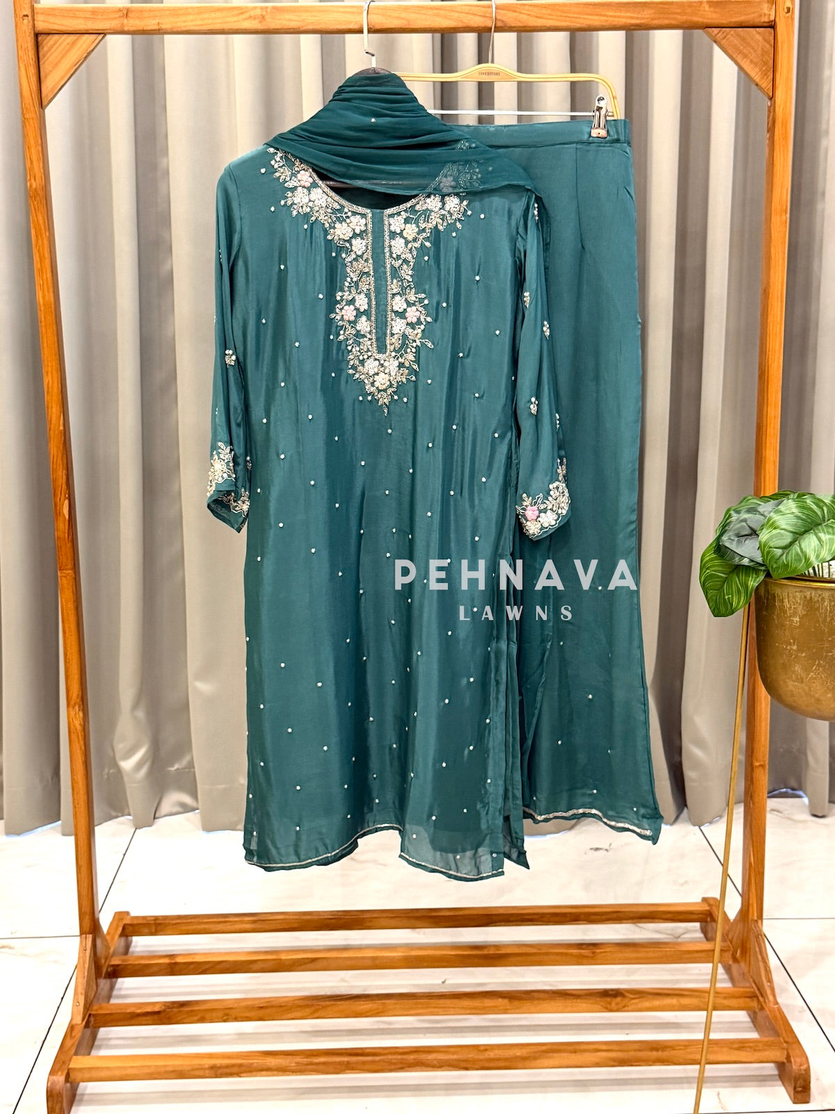 Premium Handworked Chinnon Ensemble-8874