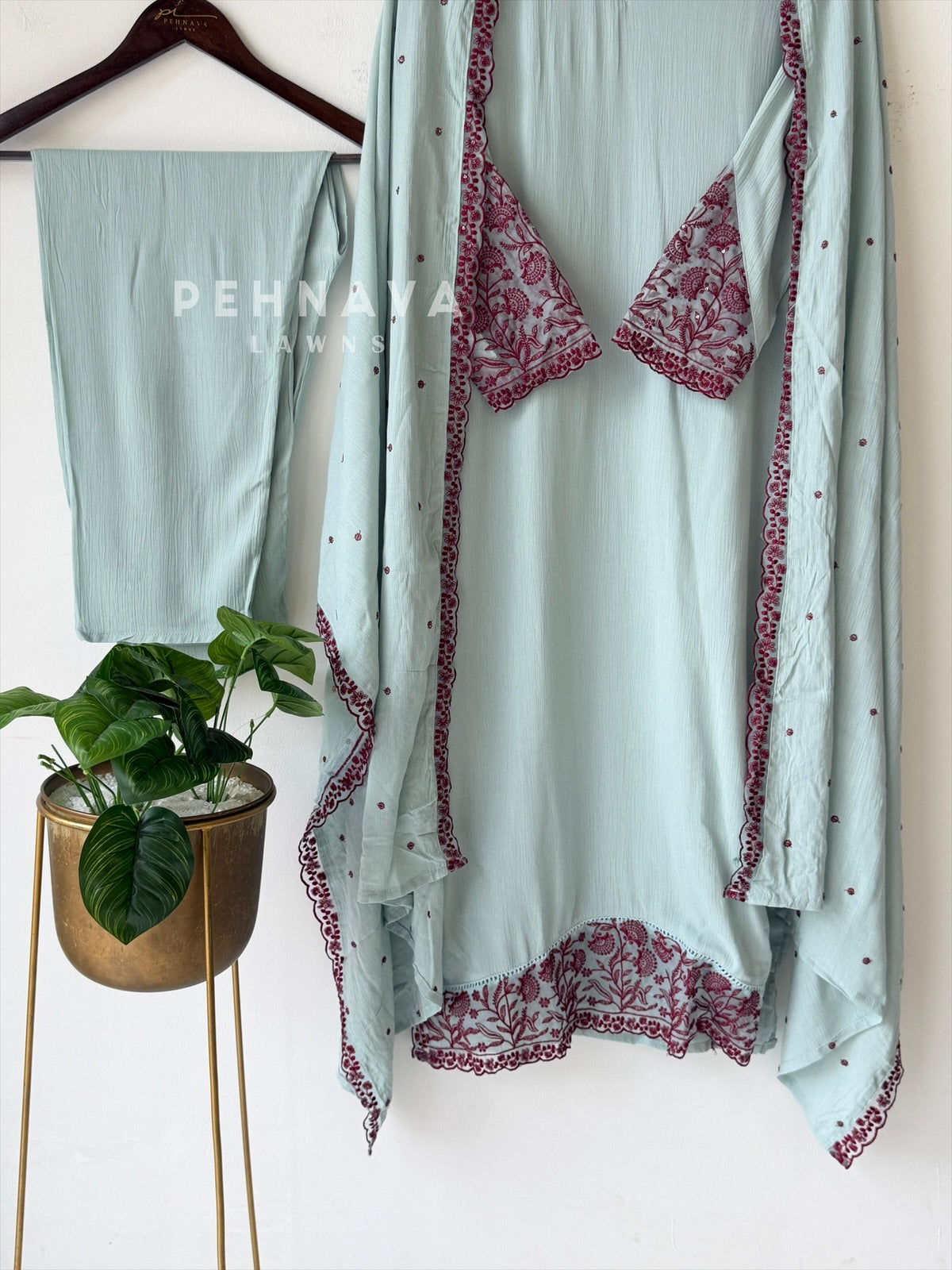 Lace‑Trimmed Embroidered Ensemble-16344