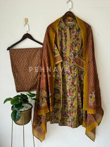 Floral Suit Set-18252 - Pehnava Lawns