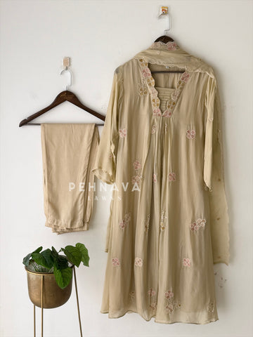 Pleated V-Neck Embroidered Ensemble 6558
