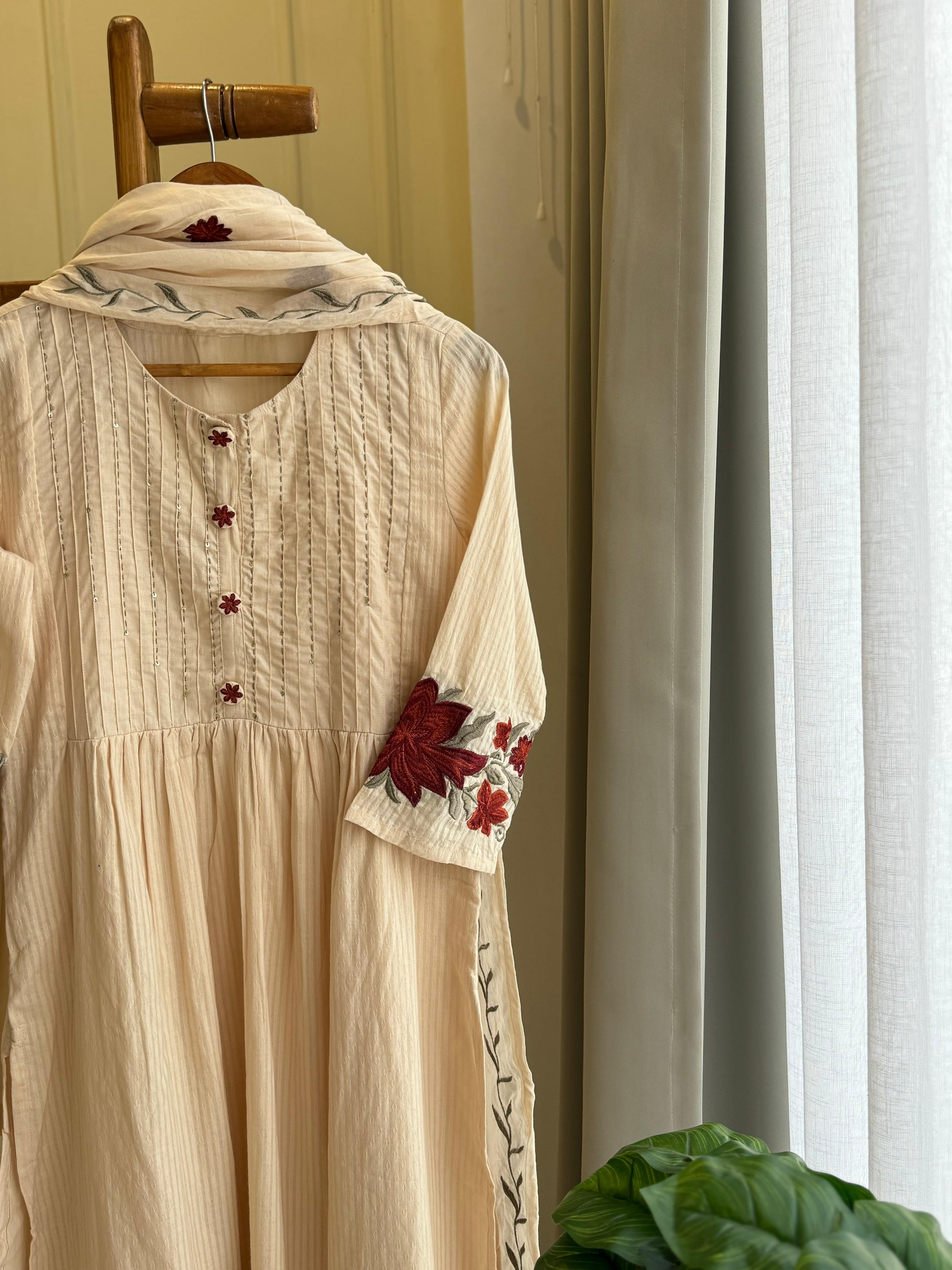 Pleated Yoke & Floral Sleeve Cotton Suits - Pehnava Lawns