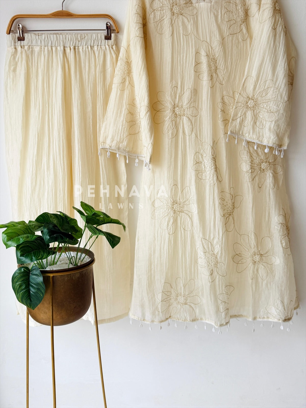 Soft Floral Embroidery Ensemble-4148 - Pehnava Lawns