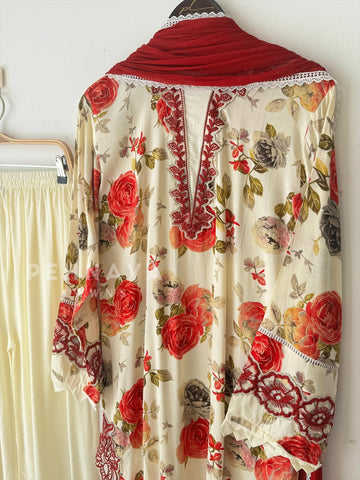New Floral Embroidery Kurtha Suit-143 - Pehnava Lawns