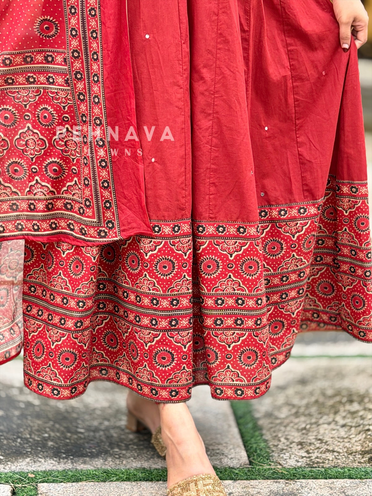 Border Printed Cotton Suit Set-19700 - Pehnava Lawns